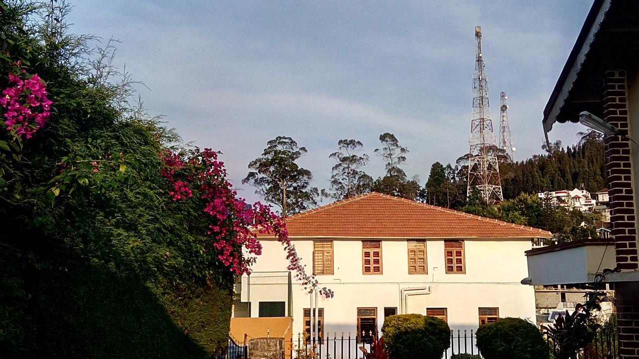 Satya Anand Cottage Pure Veg & Non Alcoholic Cottage Coonoor Exterior photo